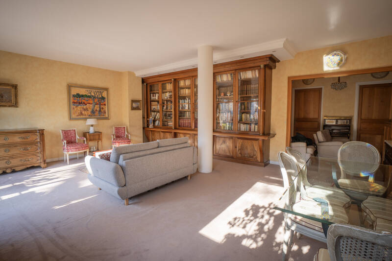 Neuilly-Sur-Seine (92200)