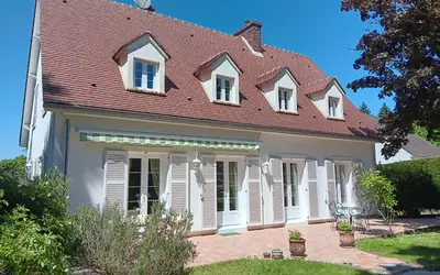 Fontaine-Le-Port (77590)