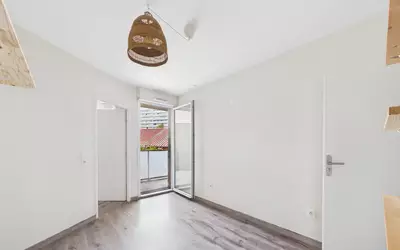 Résidence Récente, Balcon, Parking – Métro Gabriel Péri (6 Min)