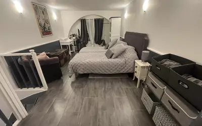 Duplex/ Boutique