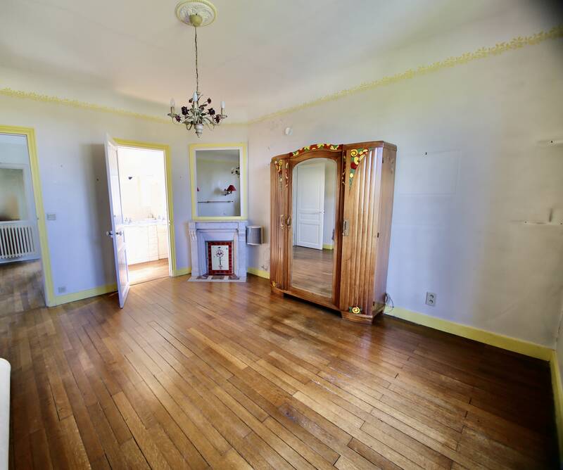 Mandres-Les-Roses (94520)