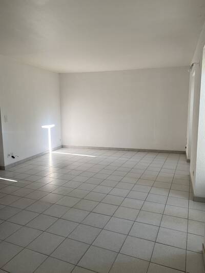 Location appartement 2 pièces Velleron (84740)