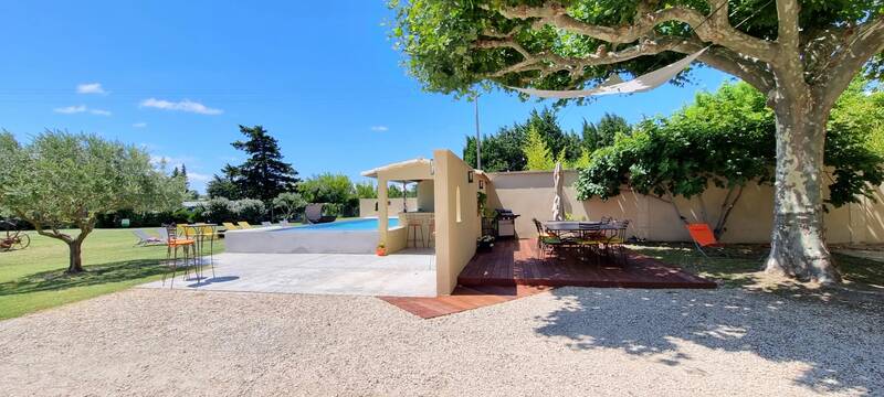 Althen-Des-Paluds - 1 Maison Et 3 Appartements-