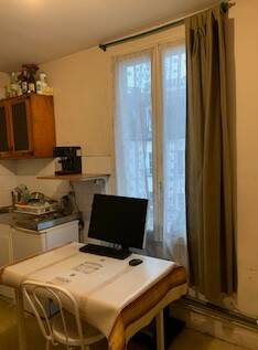 Location appartement studio Paris 18e