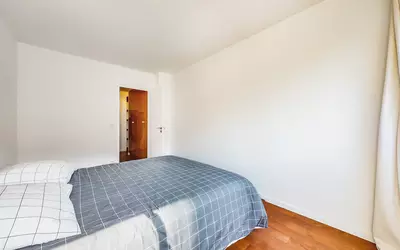 Appartement 4 pièces 120 m² · à Paris 15e · 120 m² · 990 000 €