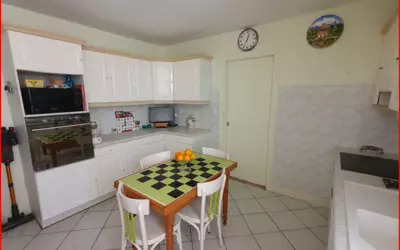 Lons-Le-Saunier (39000)