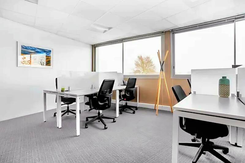 Bureaux, local professionnel Mérignac - 10&nbsp;m² - 179&nbsp;&euro;