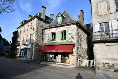 Vente maison 6 pièces Pleaux (15700)