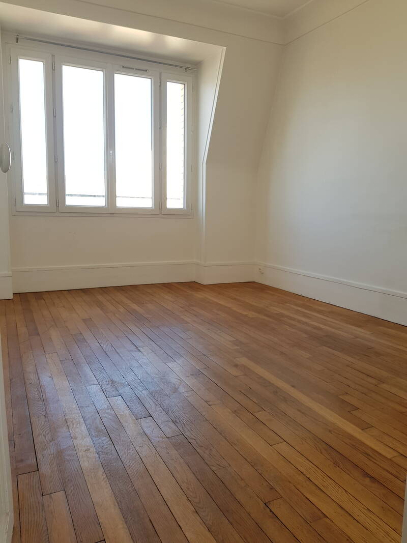 Bois-Colombes (92270)