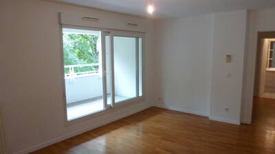 Location appartement 2 pièces Courbevoie (92400)