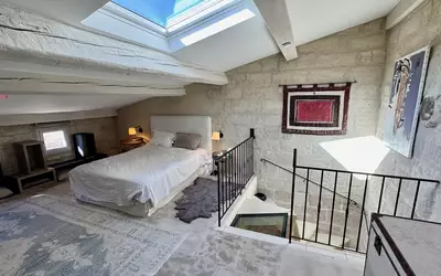 Uzès (30700)