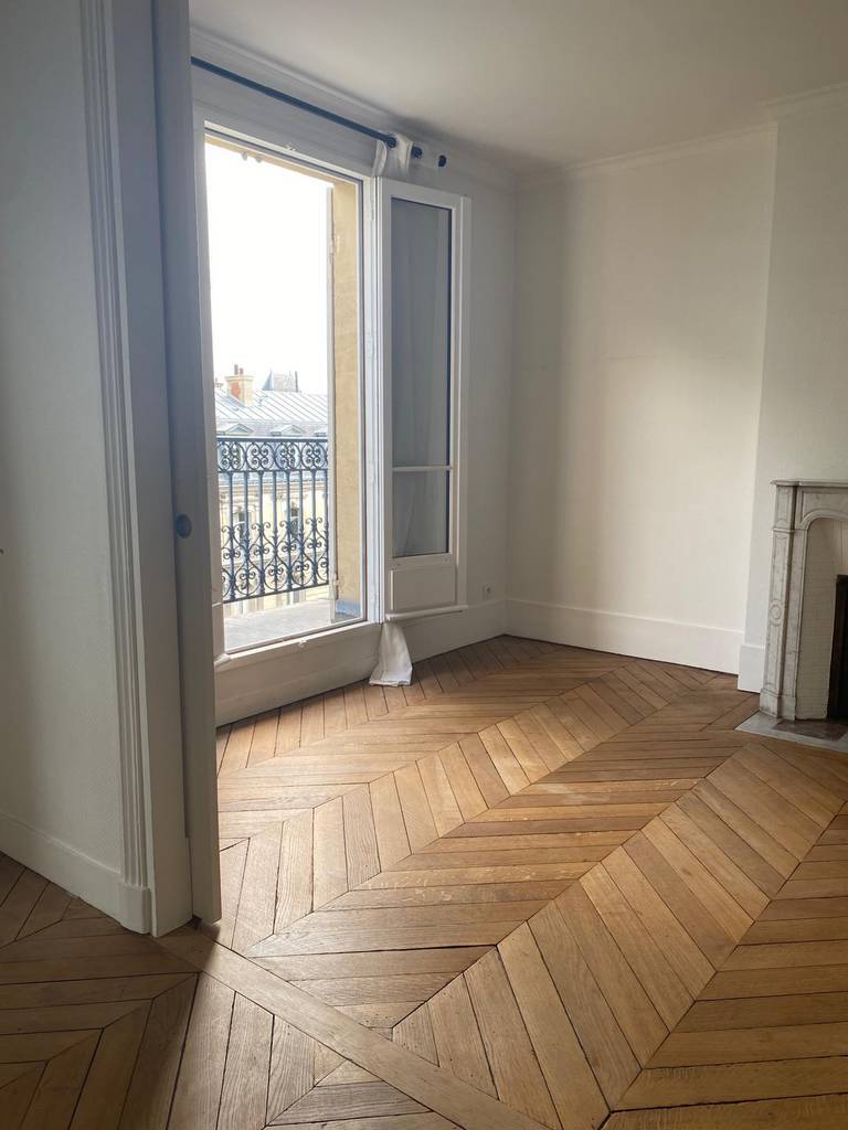 Paris 4E