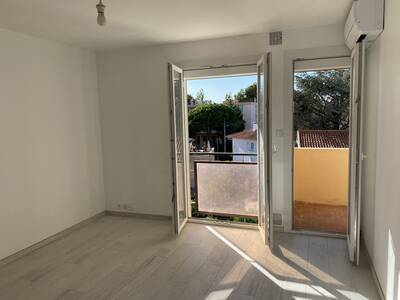 Location appartement studio Saint-Raphaël (83)