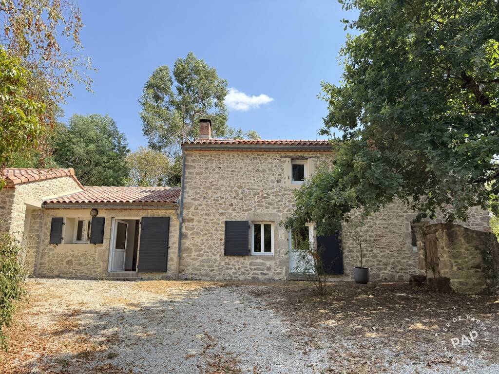 Maison 6 pièces 141 m² · à La Genétouze · 141 m² · 299 000 €