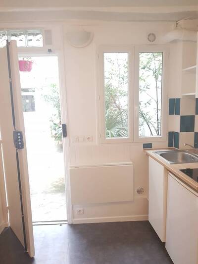 Location appartement studio Paris 18e