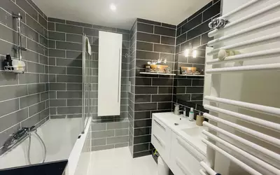Neuilly-Sur-Seine Avec Jardin Privatif De 60 M² Pondéré À 20M²