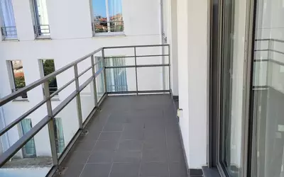+ Balcon 7,64M² Vanves (92170)