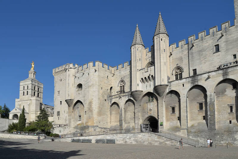 Avignon (84000)