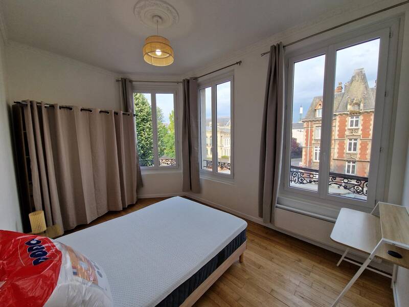 Rouen (76000)