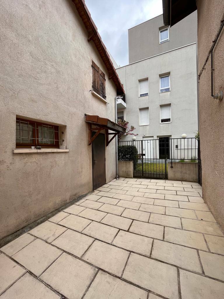 Villeurbanne (69100)