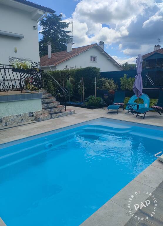 Vente maison 230 m² Gelos (64110)