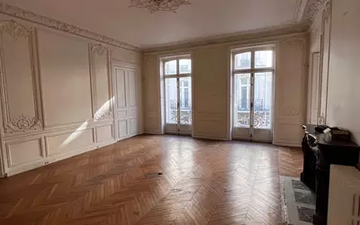 Paris 8E