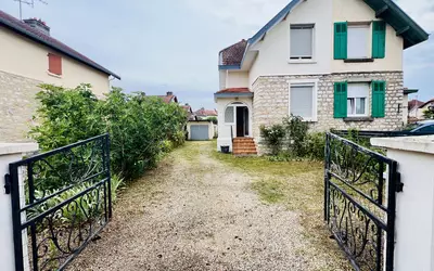 Tavaux (39500)