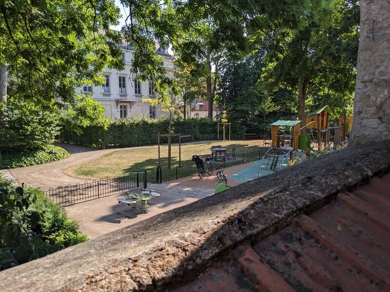 Orléans (45000)