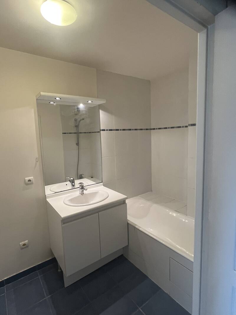 Issy-Les-Moulineaux (92130)
