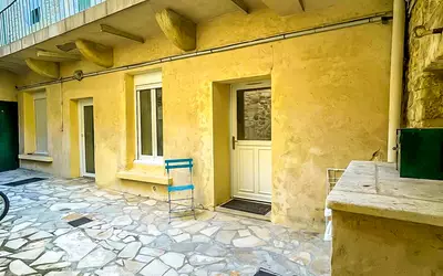 Nîmes (30000)