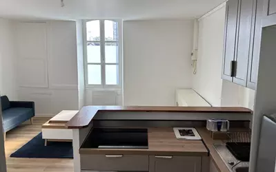 Trélazé (49800)