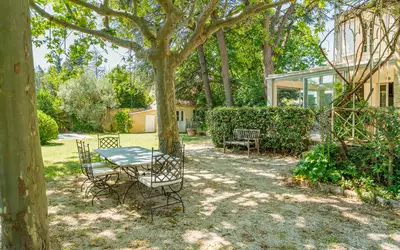 Villeneuve-Lès-Avignon (30400)