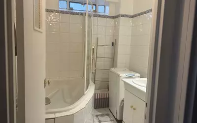 Paris 17E (75017)