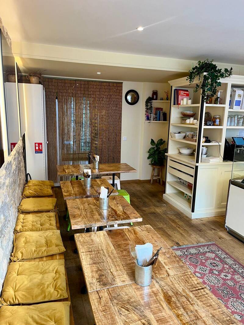 Fonds de commerce Hôtel, Bar, Restaurant Paris 18E (75018) - 61&nbsp;m² - 200.000&nbsp;&euro;
