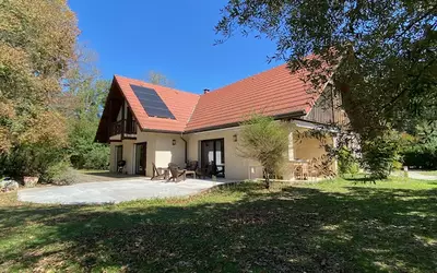 , A 2 Pas Du Lac Du Bourget, Chindrieux (73310)