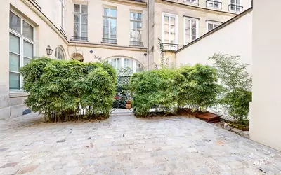 Paris 4E