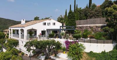 Vente maison 8 pièces Saint-Raphaël (83)