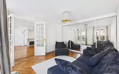 Paris (75116)