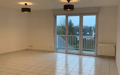 Trélazé (49800)