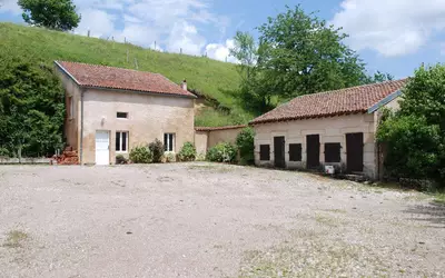 + Annexes + Écurie Spacieuse