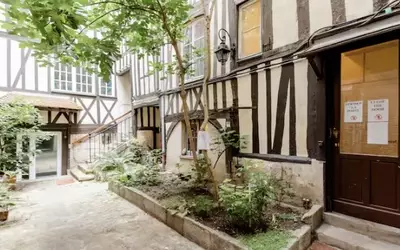 Rouen (76000)
