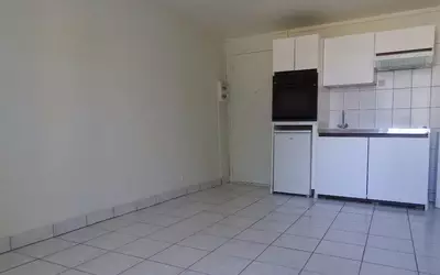 Immeuble 100 m² · à Moret-sur-Loing · 100 m² · 350 000 €