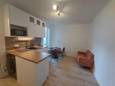 Location appartement studio Paris 20e