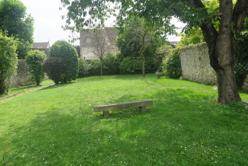 Senlis (60300)
