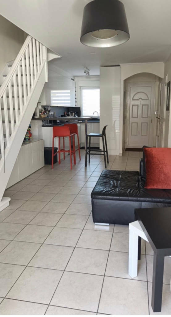 - Maison De Ville