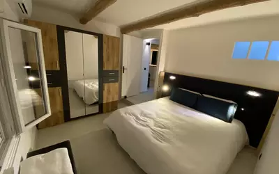Fréjus (83600)