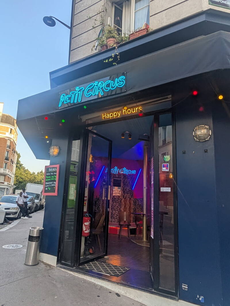 Fonds de commerce Hôtel, Bar, Restaurant Paris 20E (75020) - 62&nbsp;m² - 150.000&nbsp;&euro;