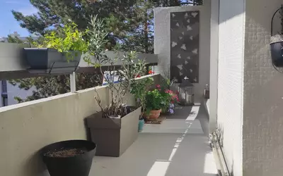 Les Ulis- Bel Appartement Traversant Avec Parking-