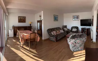 Fréjus (83600)