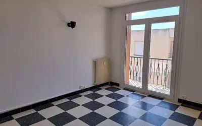 Nîmes (30000)